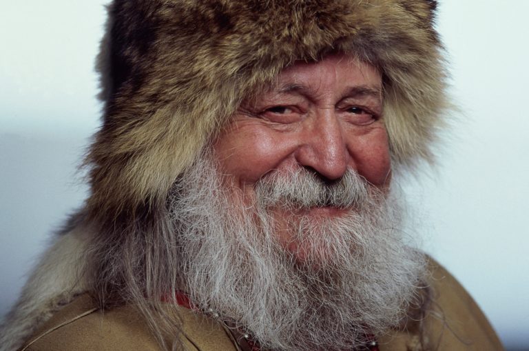 Debunked: the Inuit Frozen Poop Knife (No, Really)